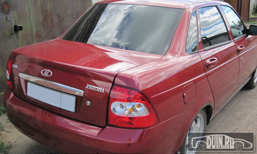 ВАЗ 2170 Приора седан цвет Калифорнийский мак 190, золотисто-красный металлик, вид сзади