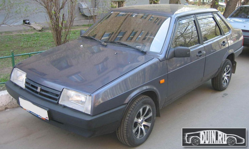 ВАЗ 21099 Чароит 408, серебристый темно-фиолетовый металлик, вид спереди, литье