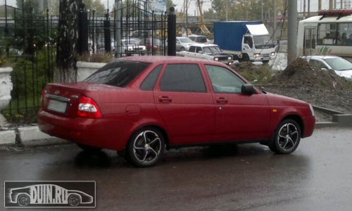 ВАЗ 2170 Приора седан цвет Калифорнийский мак 190, золотисто-красный металлик, вид сбоку, литье черное