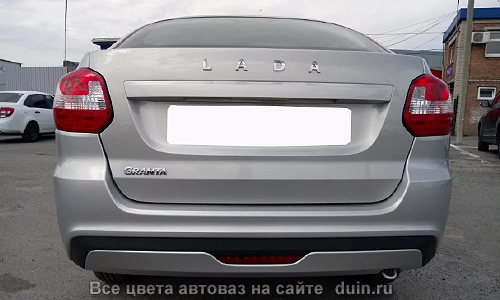Лада Гранта в новом кузове: фото пример цвета Рислинг (610) серебристо-бледно-серый