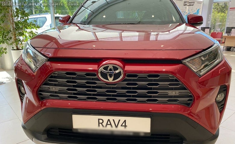 Toyota RAV4 Красного цвета